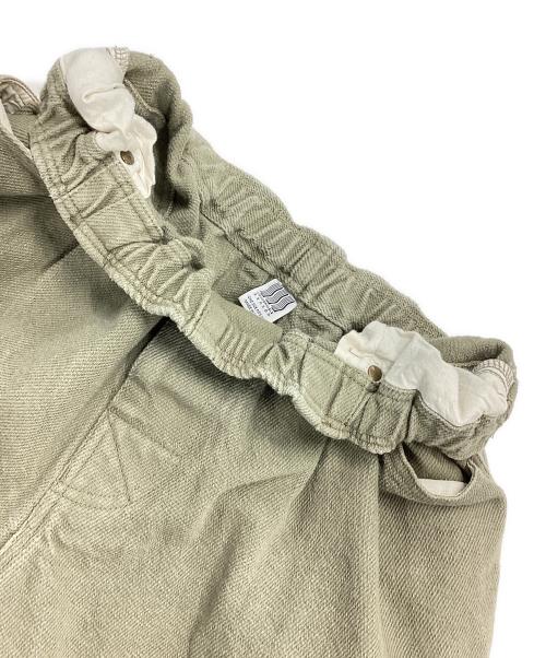 COMFORTABLE REASON（コンフォータブルリーズン）COMFORTABLE REASON (コンフォータブルリーズン) ADE DENIM SLACKS（ デニムスラックス） ベージュ サイズ:FREEの古着・服飾アイテム