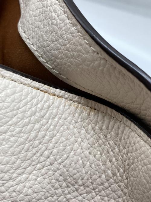 COACH（コーチ）COACH (コーチ) ペブルレザー ハリー ロゴ ショルダー バッグ ホワイト サイズ:なしの古着・服飾アイテム