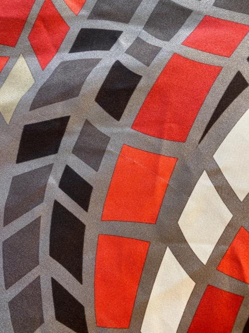 VERSACE（ヴェルサーチェ）VERSACE (ヴェルサーチェ) シルク総柄シャツ レッド サイズ:40の古着・服飾アイテム