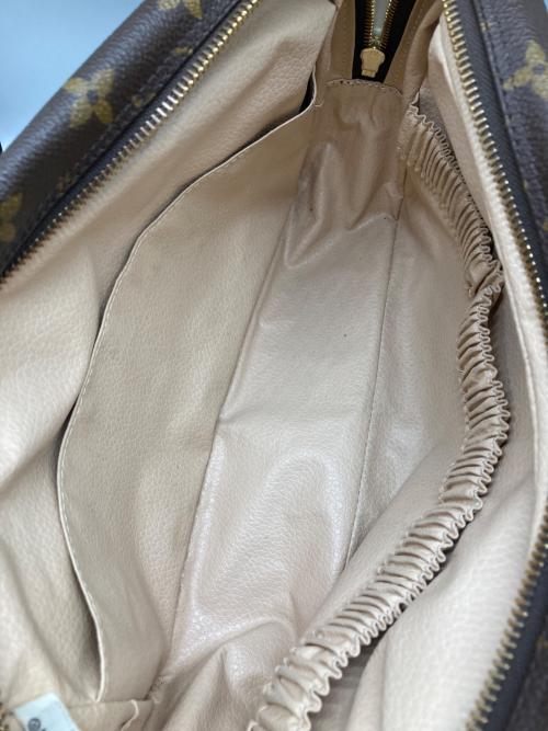 LOUIS VUITTON（ルイ ヴィトン）LOUIS VUITTON (ルイ ヴィトン) トゥルース トワレット28 ポーチ ブラウン サイズ:なしの古着・服飾アイテム