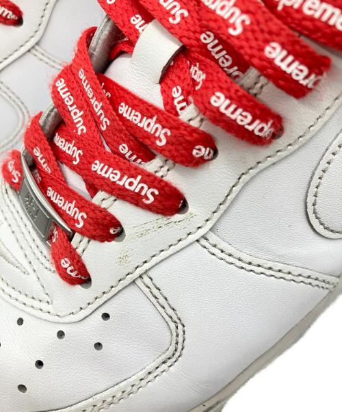 NIKE（ナイキ）NIKE (ナイキ) SUPREME (シュプリーム) AIR FORCE 1 LOW/エアフォースワンローSUPREME ローカットスニーカー WHITE/WHITE サイズ:２７㎝の古着・服飾アイテム