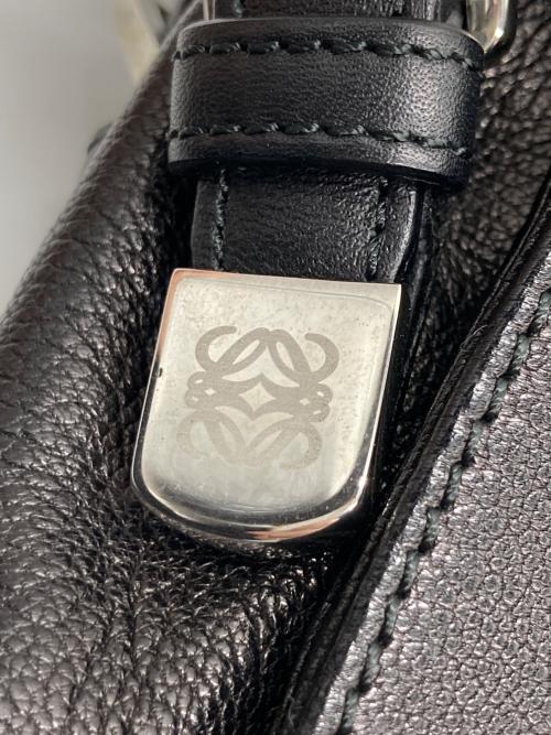 LOEWE（ロエベ）LOEWE (ロエベ) アナグラムスタッズロゴワンショルダーバッグ ブラック サイズ:なしの古着・服飾アイテム