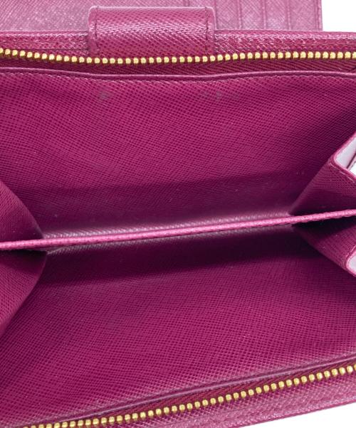 PRADA（プラダ）PRADA (プラダ) SAFFIANO METAL 2つ折り財布 パープル サイズ:なしの古着・服飾アイテム