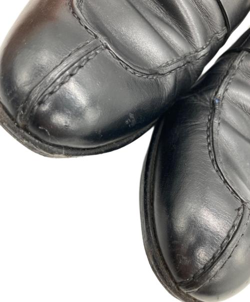 GUCCI（グッチ）GUCCI (グッチ) エンボスロゴ ローファー ブラック サイズ:8の古着・服飾アイテム