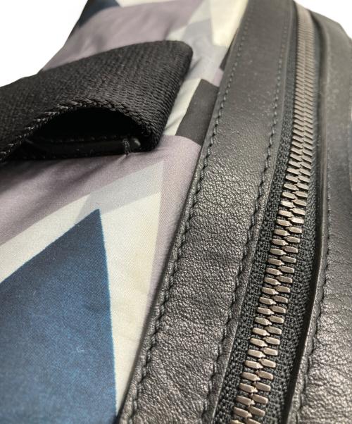 JIMMY CHOO（ジミーチュウ）JIMMY CHOO (ジミーチュウ) バルフォア アンソラシート カモフラージュプリント ナイロン 2WAYバッグ ブラック×グレー サイズ:なしの古着・服飾アイテム