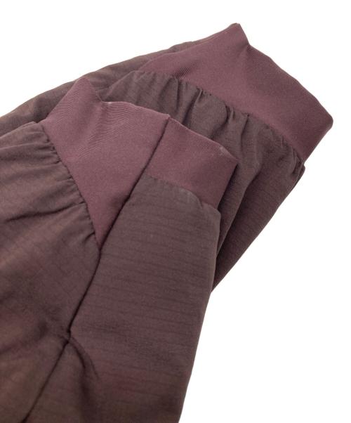 ARC'TERYX（アークテリクス）ARC'TERYX (アークテリクス) ATOM AR HOODY 中綿ジャケット ブラウン サイズ:Sの古着・服飾アイテム