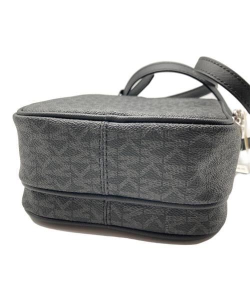 MICHAEL KORS（マイケル・コース）MICHAEL KORS (マイケル・コース) JET SET TRAVEL シグネチャーショルダーバッグ ブラック サイズ:なし 未使用品の古着・服飾アイテム