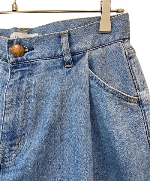 23区（ニジュウサンク）23区 (ニジュウサンク) サマー タック ワイド パンツ インディゴ サイズ:38の古着・服飾アイテム