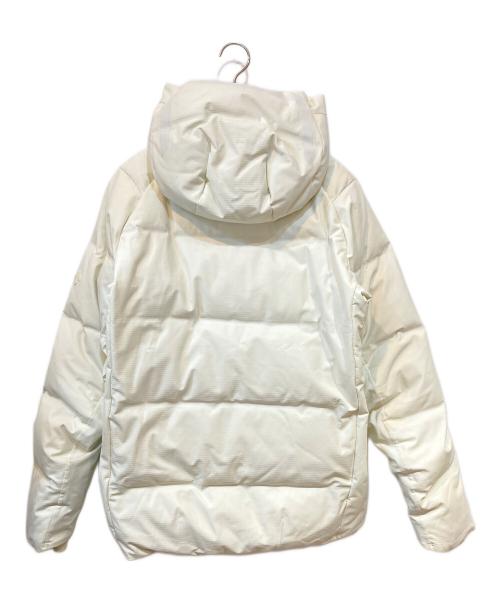 DESCENTE ALLTERRAIN（デザイント オルテライン）Descente ALLTERRAIN (デザイント オルテライン) MIZUSAWA DOWN JACKET STORM ホワイトの古着・服飾アイテム