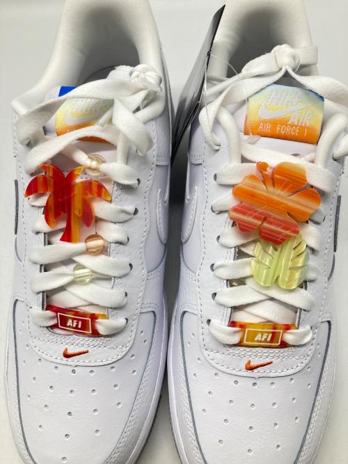 NIKE（ナイキ）NIKE (ナイキ) AIR FORCE 1 '07 LX ローカットスニーカー ホワイト サイズ:24.5 未使用品の古着・服飾アイテム