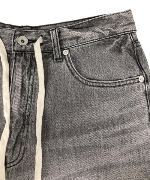 Whim Gazette（ウィムガゼット）Whim Gazette (ウィムガゼット) ドロストデニムパンツ ブラック サイズ:Mの古着・服飾アイテム