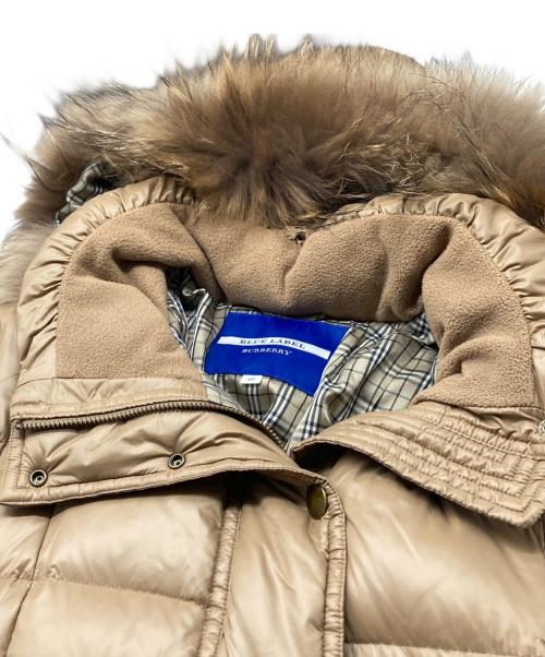 BURBERRY BLUE LABEL（バーバリーロンドンブルーレーベル）BURBERRY BLUE LABEL (バーバリーロンドンブルーレーベル) ベルテッドダウンコート ベージュ サイズ:Lの古着・服飾アイテム