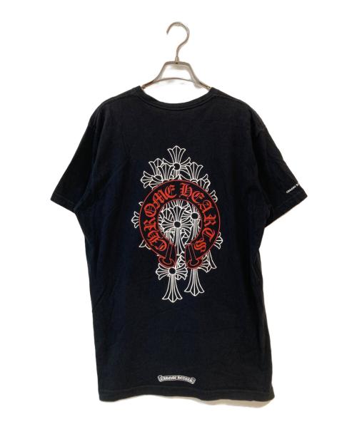 CHROME HEARTS（クロムハーツ）CHROME HEARTS (クロムハーツ) セメタリークロス ホースシューポケットTシャツ ブラック サイズ:Lの古着・服飾アイテム