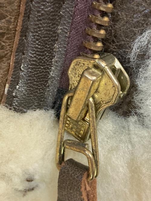 AVIREX（アヴィレックス）AVIREX (アヴィレックス) TYPE B-3 MOUTON FLIGHT JACKET ブラウン サイズ:36の古着・服飾アイテム