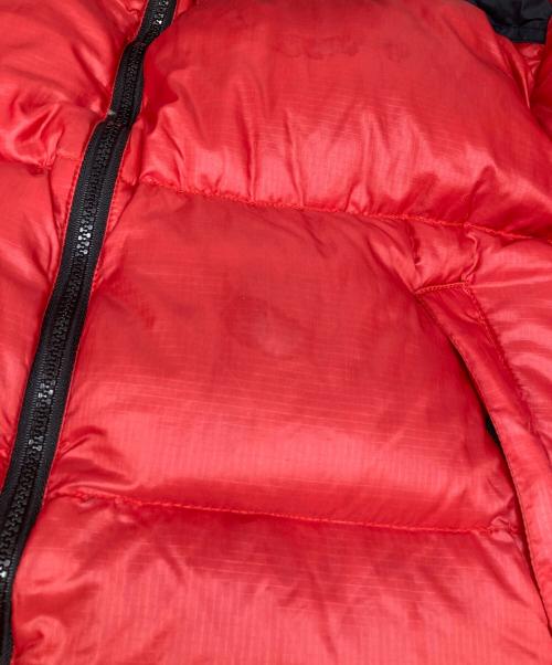 THE NORTH FACE（ザ ノース フェイス）THE NORTH FACE (ザ ノース フェイス) NUPUTSE JACKET ブラック×レッド サイズ:Mの古着・服飾アイテム