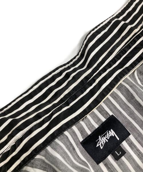 stussy（ステューシー）stussy (ステューシー) ストライプシャツ ブラック×ホワイト サイズ:Lの古着・服飾アイテム