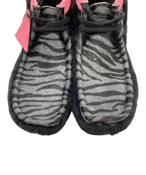 CLARKS（クラークス）CLARKS (クラークス) atmos (アトモス) Wallabee Gen /ワラビージェムブーツ Black Tiger PRT サイズ:28.5㎝の古着・服飾アイテム