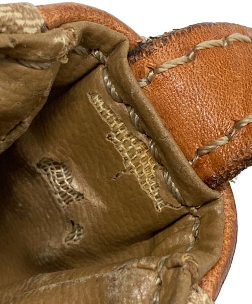 CELINE（セリーヌ）CELINE (セリーヌ) トリオンフ金具付 マカダム柄ショルダーバッグ ベージュの古着・服飾アイテム