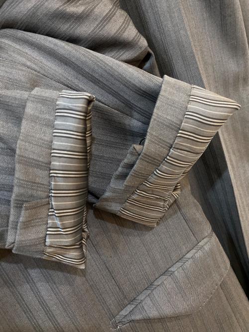 BURBERRY BLACK LABEL（バーバリーブラックレーベル）BURBERRY BLACK LABEL (バーバリーブラックレーベル) ストライプ 3ピーススーツ グレー サイズ:34Rの古着・服飾アイテム