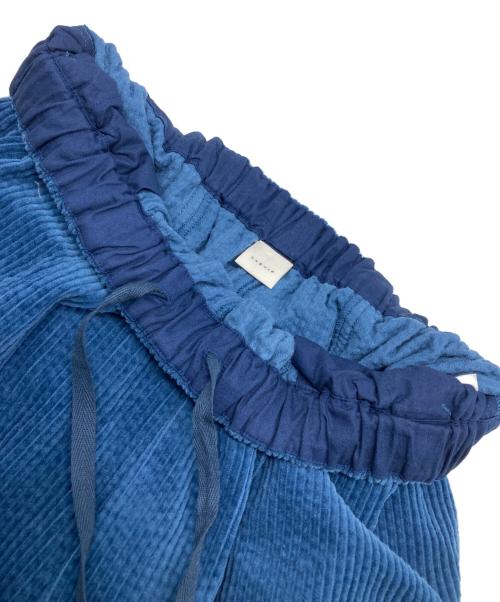 KAGURE（カグレ）KAGURE (カグレ) コーデュロイボリュームパンツ ブルー サイズ:FREEの古着・服飾アイテム