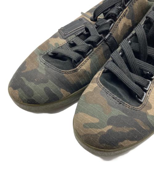 DOLCE & GABBANA（ドルチェ＆ガッバーナ）DOLCE & GABBANA (ドルチェ＆ガッバーナ) カモフラキャンバススニーカー カーキ サイズ:8.5の古着・服飾アイテム