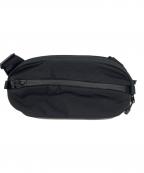 AERエアー）の古着「day sling 3 /デイスリングボディバッグ」｜ブラック