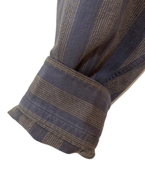 IM ISSEY MIYAKE（アイエムイッセイミヤケ）IM ISSEY MIYAKE (アイエムイッセイミヤケ) ハミルトン期 ストライプシャツ グレー サイズ:Mの古着・服飾アイテム