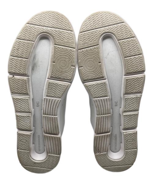 on（オン）on (オン) The Roger Advantage ホワイト サイズ:26.5の古着・服飾アイテム