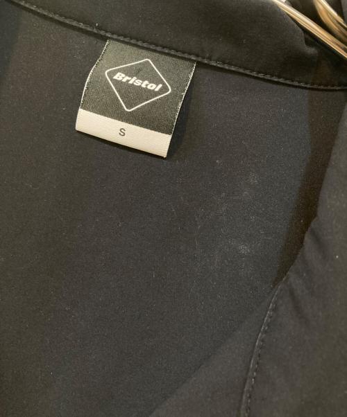 F.C.R.B.（エフシーレアルブリストル）F.C.R.B. (エフシーレアルブリストル) VENTILATION LOGO JACKET/ ベンチレーションロゴジャケット ブラック サイズ:Sの古着・服飾アイテム