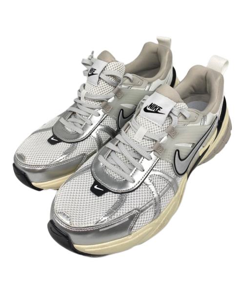 NIKE（ナイキ）NIKE (ナイキ) V2K RUN ローカットスニーカー SUMMIT WHITE/METALLI サイズ:29の古着・服飾アイテム