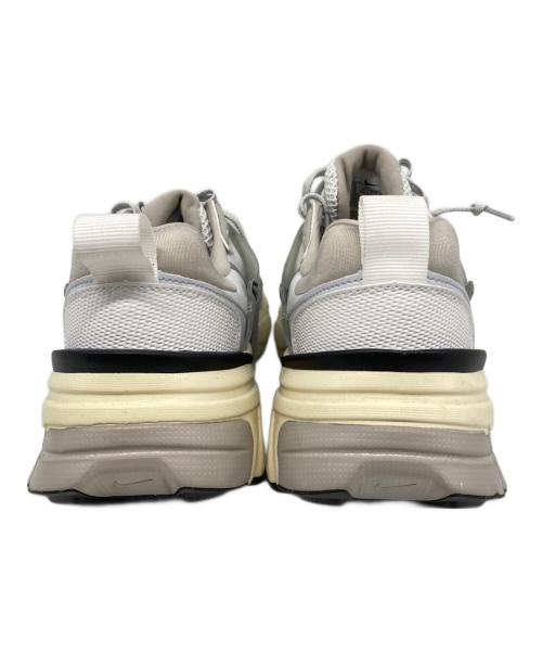 NIKE（ナイキ）NIKE (ナイキ) V2K RUN ローカットスニーカー SUMMIT WHITE/METALLI サイズ:29の古着・服飾アイテム