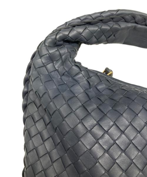 BOTTEGA VENETA（ボッテガベネタ）BOTTEGA VENETA (ボッテガベネタ) イントレチャート ホーボバッグ ネイビーの古着・服飾アイテム