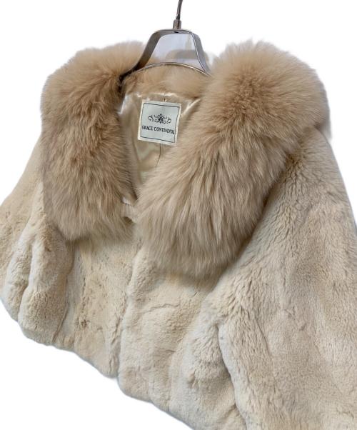 GRACE CONTINENTAL（グレースコンチネンタル）GRACE CONTINENTAL (グレースコンチネンタル) 襟フォックス レッキスラビットファー ボレロ ショートジャケット ベージュ サイズ:36の古着・服飾アイテム