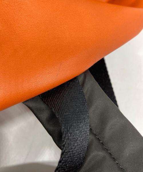 COACH（コーチ）COACH (コーチ) チャーリー ミディアム シグネチャー リュックサック ベージュ×オレンジ サイズ:なしの古着・服飾アイテム