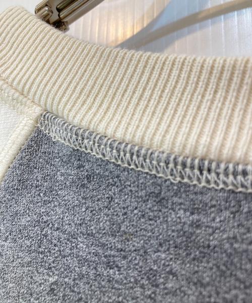 MIU MIU（ミュウミュウ）MIU MIU (ミュウミュウ) 裏パイルラグランスウェット グレー×アイボリー サイズ:XXLの古着・服飾アイテム