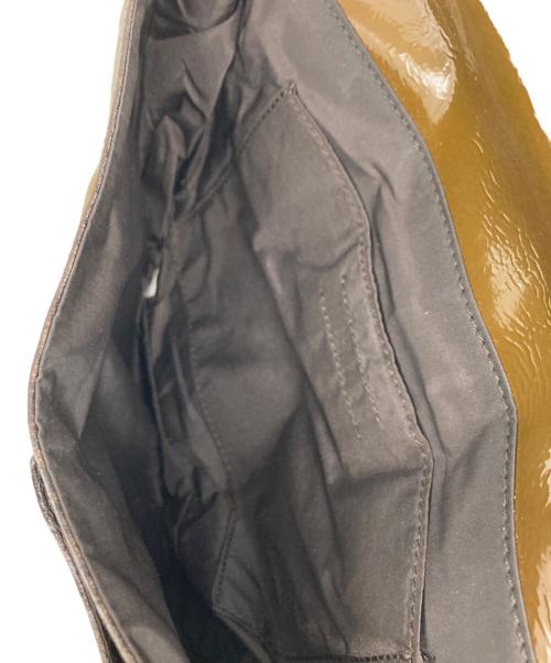 MIU MIU（ミュウミュウ）MIU MIU (ミュウミュウ) エナメルショルダーバッグ オリーブ サイズ:なしの古着・服飾アイテム