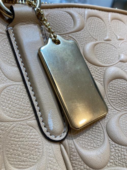 COACH（コーチ）COACH (コーチ) デボスドシグネチャー エンボストートバッグ ピンク サイズ:なしの古着・服飾アイテム