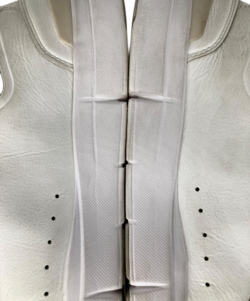 on（オン）on (オン) The Roger Advantage  ローカットスニーカー ホワイト サイズ:27の古着・服飾アイテム