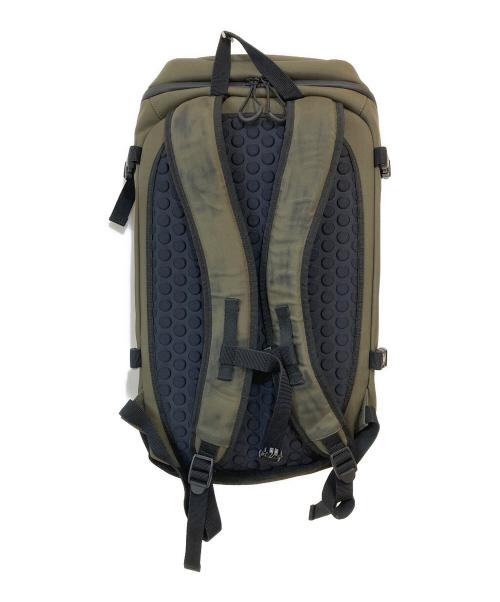 MONCLER（モンクレール）MONCLER (モンクレール) FRAGMENT DESIGN (フラグメントデザイン) ZAINO BACKPACK コラボバックパック オリーブの古着・服飾アイテム