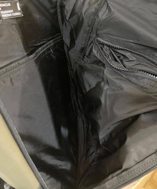 MONCLER（モンクレール）MONCLER (モンクレール) FRAGMENT DESIGN (フラグメントデザイン) ZAINO BACKPACK コラボバックパック オリーブの古着・服飾アイテム