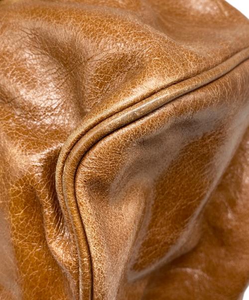 MIU MIU（ミュウミュウ）MIU MIU (ミュウミュウ) VITELLO LUX ヴィッテロリュクス サイドリボン 2WAYハンドバッグ ブラウンの古着・服飾アイテム