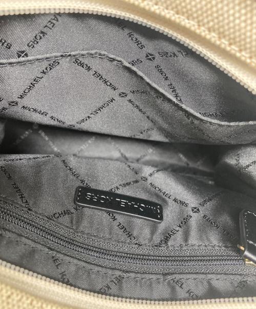 MICHAEL KORS（マイケル・コース）MICHAEL KORS (マイケル・コース) POWDER BLUSH ミレラ ショルダーバッグ ベージュの古着・服飾アイテム