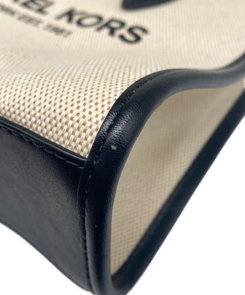 MICHAEL KORS（マイケル・コース）MICHAEL KORS (マイケル・コース) POWDER BLUSH ミレラ ショルダーバッグ ベージュの古着・服飾アイテム