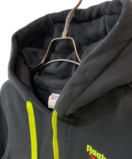 REEBOK（リーボック）REEBOK (リーボック) X-LARGE (エクストララージ) コラボプルオーバーパーカー ブラック サイズ:XSの古着・服飾アイテム