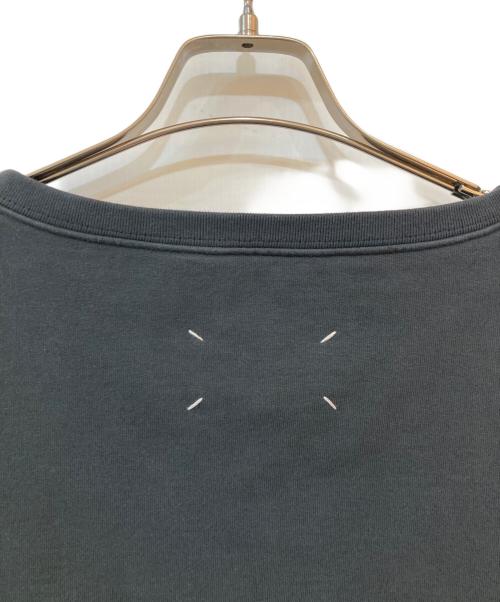 Maison Margiela（メゾンマルジェラ）Maison Margiela (メゾンマルジェラ) 23SS ナンバリングロゴ SWEATSHIRT CHALK/スウェットシャツチョーク グレー サイズ:Mの古着・服飾アイテム