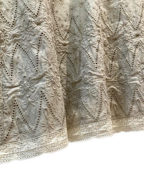 Samansa Mos2（サマンサモスモス）Samansa Mos2 (サマンサモスモス) kazumi (カズミ) コラボキャミソールワンピース アイボリー サイズ:FREEの古着・服飾アイテム