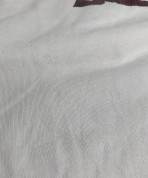 A BATHING APE（アベイシングエイプ）A BATHING APE (アベイシングエイプ) MOUT Exhibition Print Tee ホワイト サイズ:Sの古着・服飾アイテム