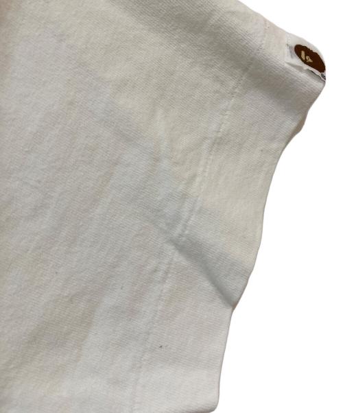 A BATHING APE（アベイシングエイプ）A BATHING APE (アベイシングエイプ) 90s MOUT Exhibition Print Tee ホワイト サイズ:Sの古着・服飾アイテム