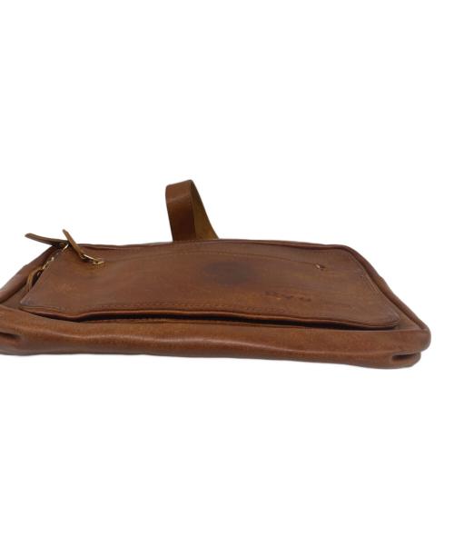 RYU（リュウ）RYU (リュウ) SQUARE BODY BAG レザーボディバッグ ブラウンの古着・服飾アイテム