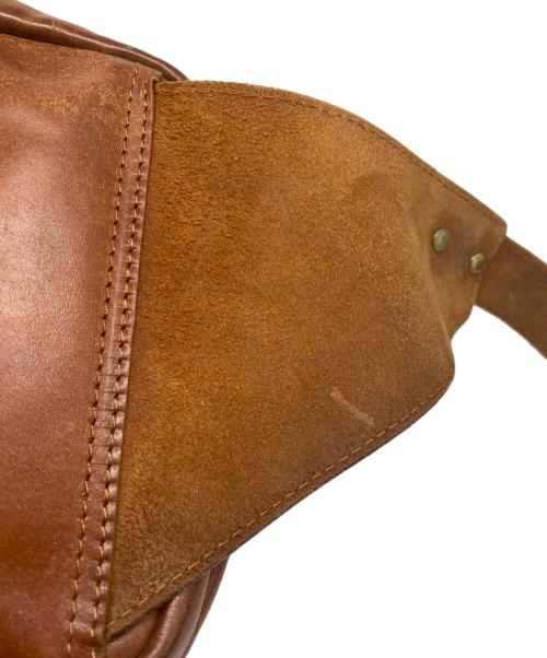 RYU（リュウ）RYU (リュウ) SQUARE BODY BAG レザーボディバッグ ブラウンの古着・服飾アイテム